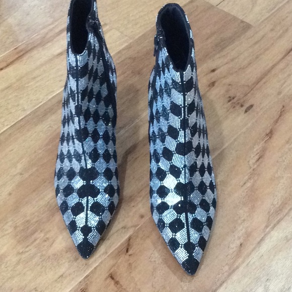 Wild Pair Checkered Boots - Picture 3 of 10